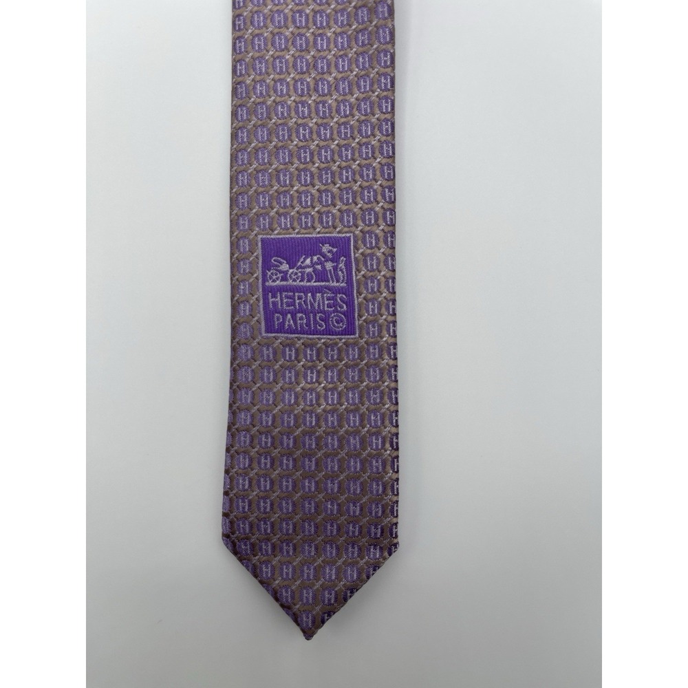 HERMES Necktie Tie Purple "H" all-over pattern 100% Silk made in France EUC - Picture 3 of 5